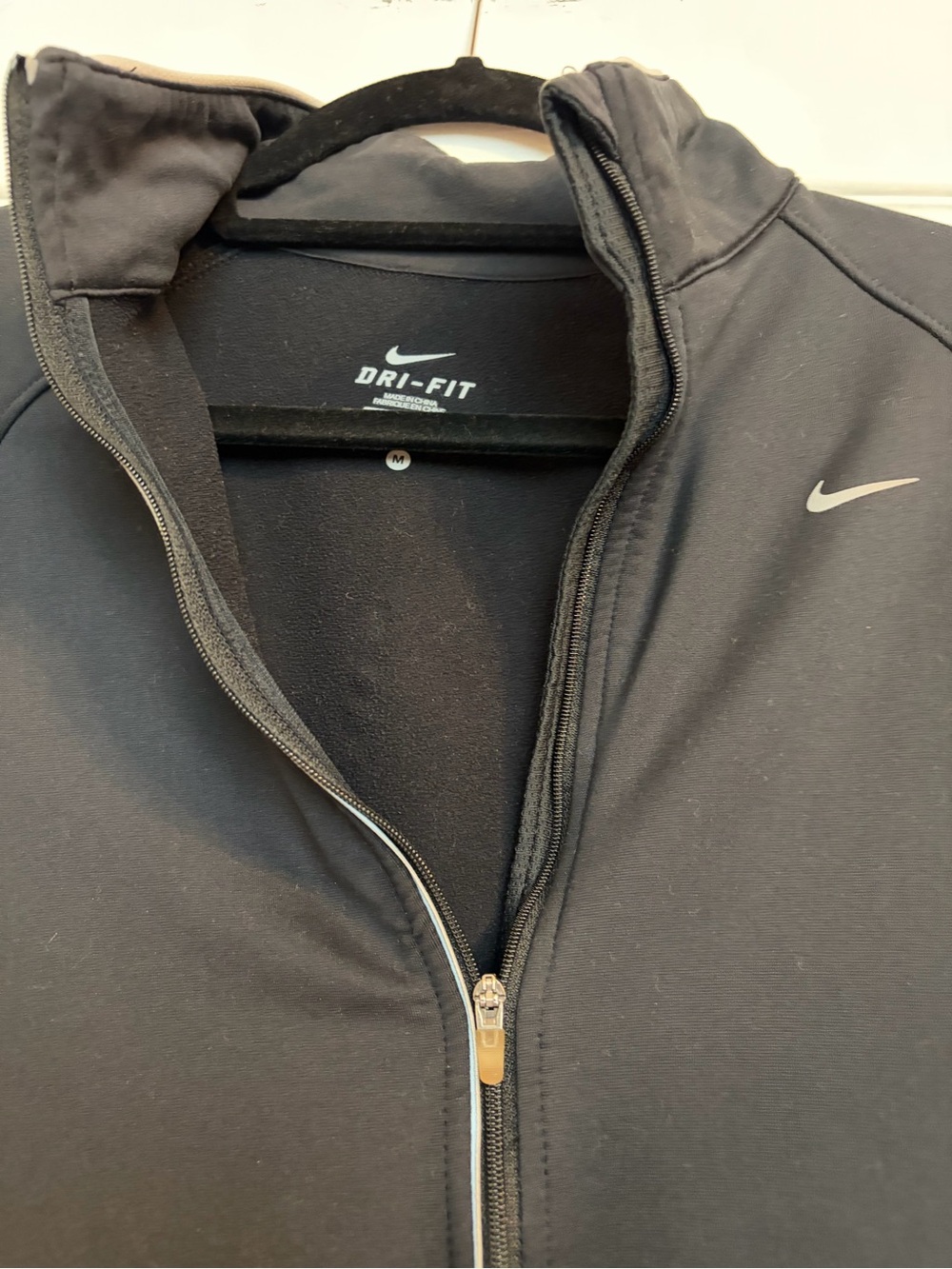 Nike Women's Black Full-Zip Training Jacket with Reflective Swoosh - Picture 2 of 3